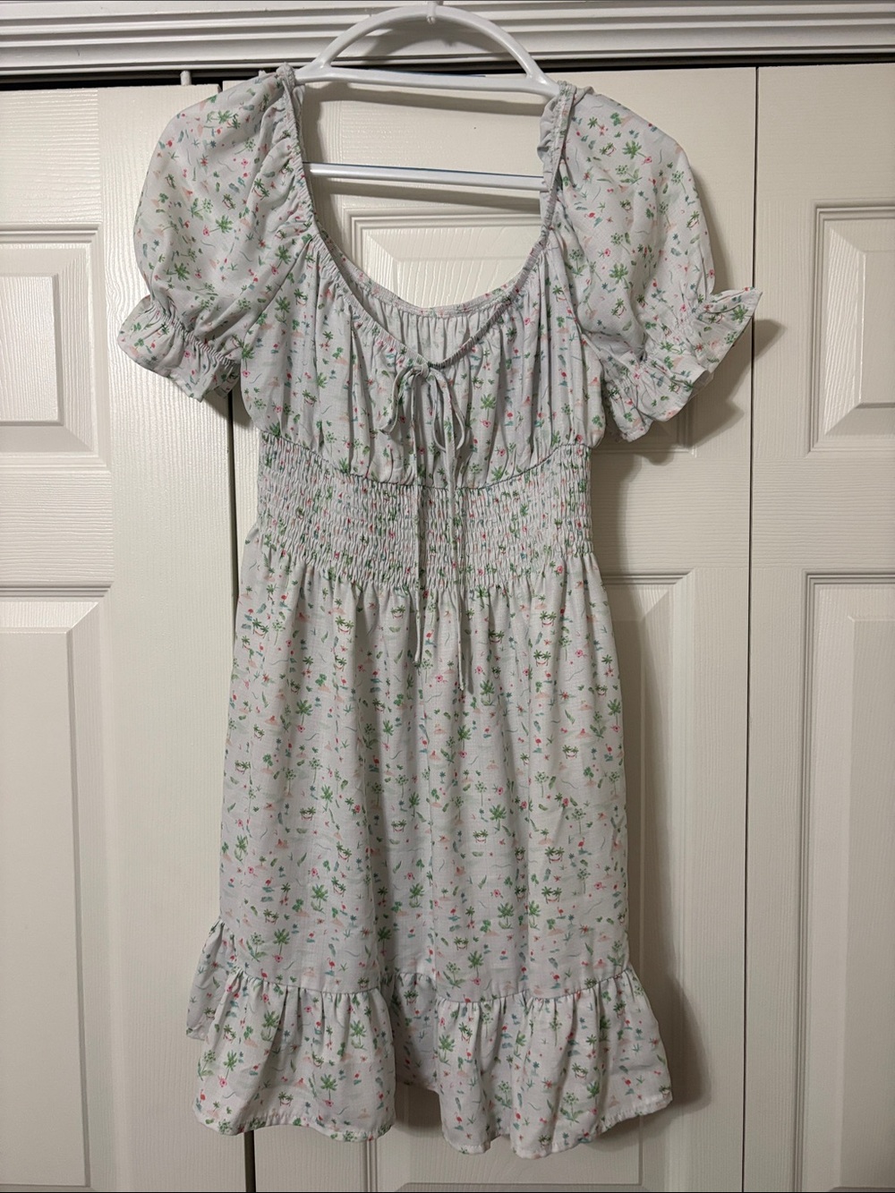Women's White Floral Smocked Dress - Cute Puff Sleeve